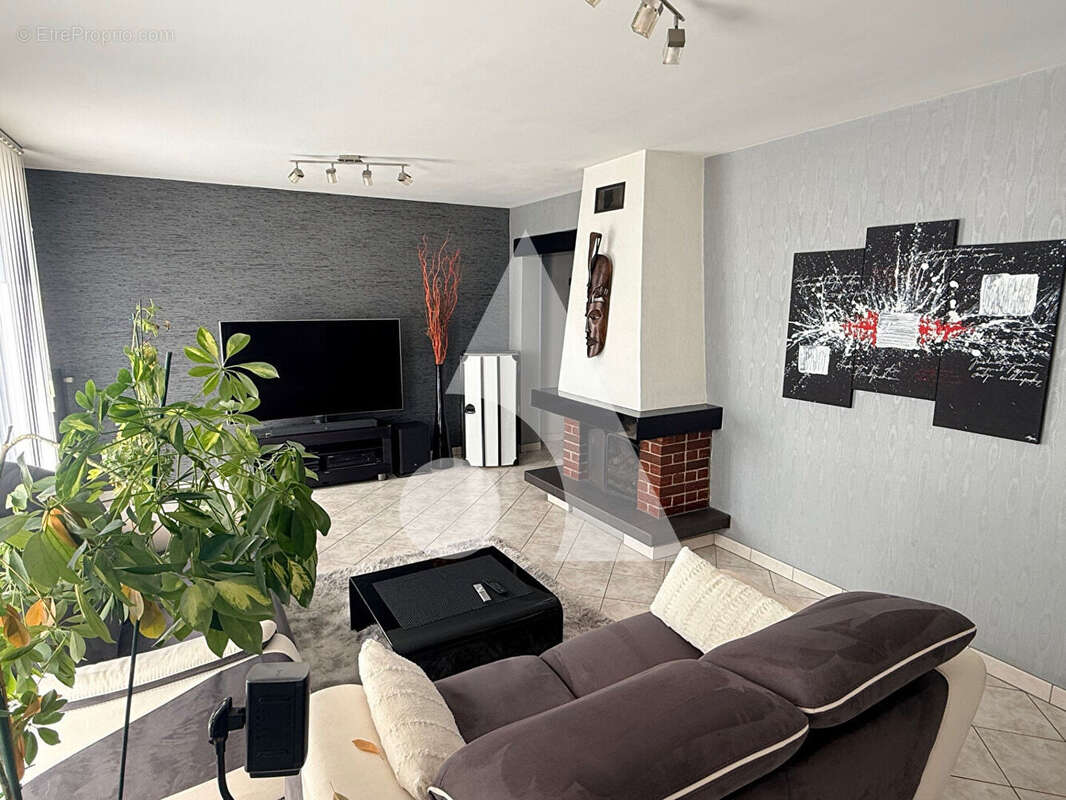 Maison à ROBERT-ESPAGNE