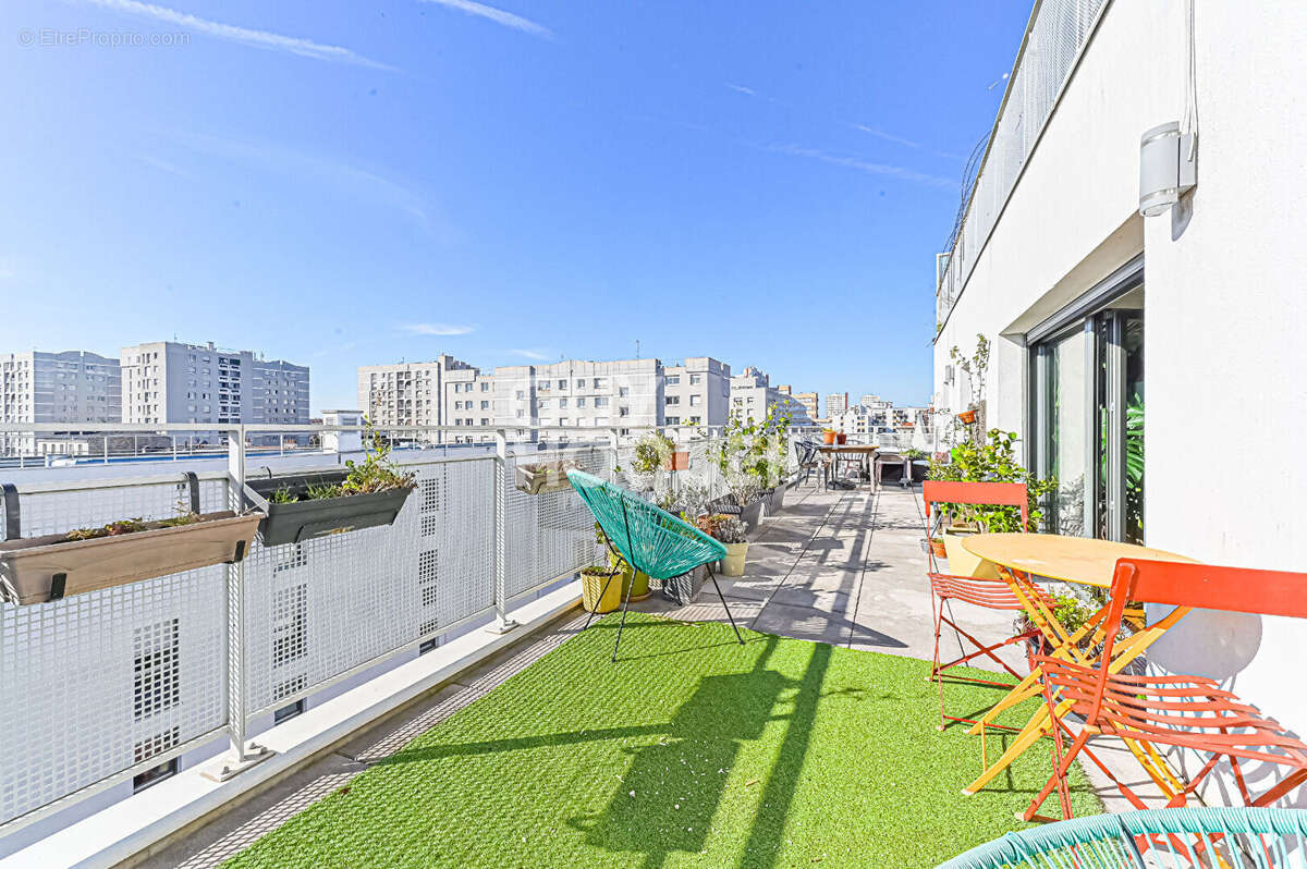 Appartement à AUBERVILLIERS