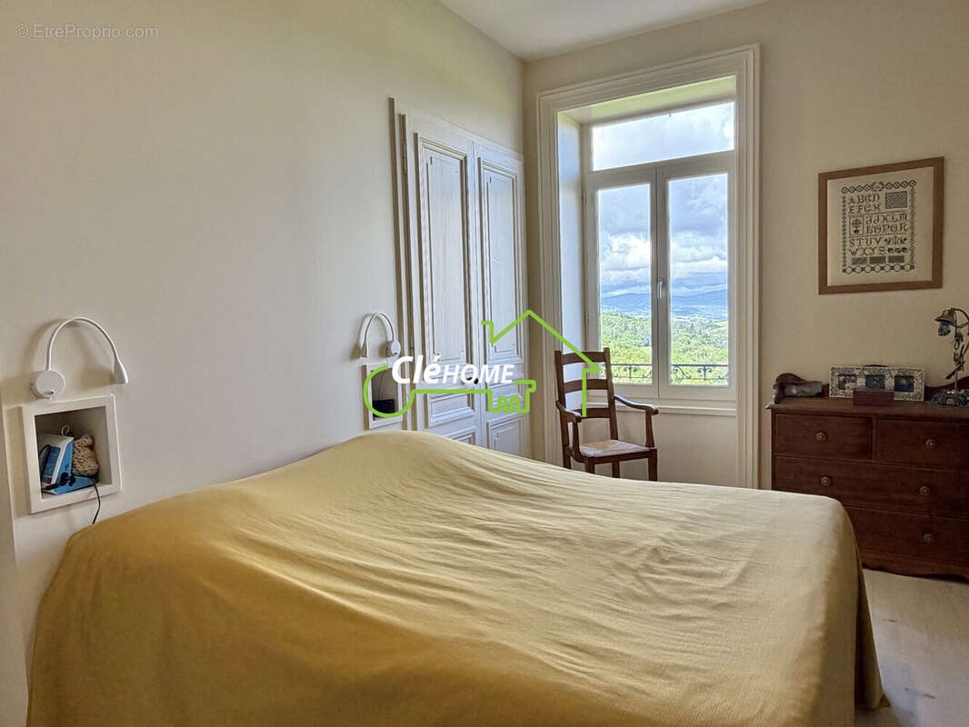 Appartement à LENTILLY