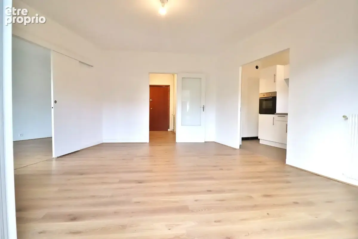 Troyes, Appartement T2, refait à neuf dans résidence pour séniors - photo 5