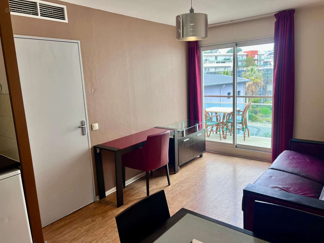 A vendre sur Antibes 2 pièces avec terrasse et parking privatif - photo 5