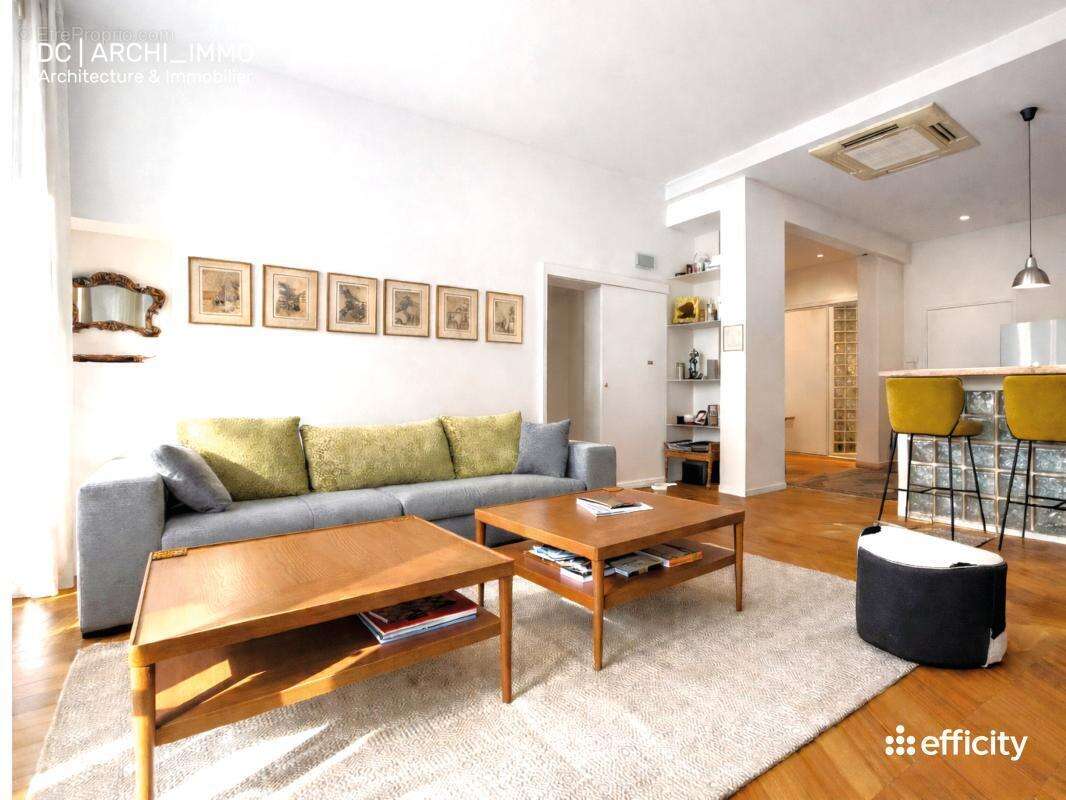 Appartement à PARIS-17E