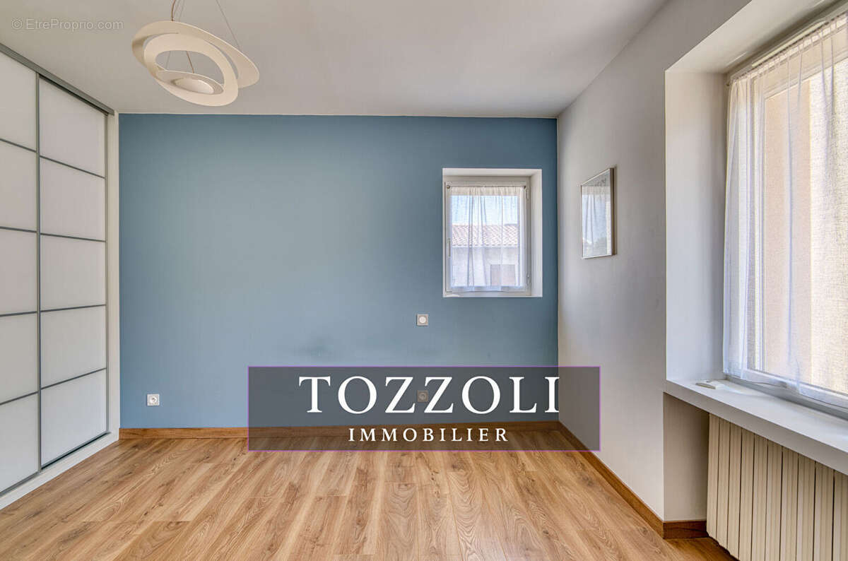 Maison spacieuse 7 pièces 215 m2 à Saint Georges d'Espéranche - photo 14