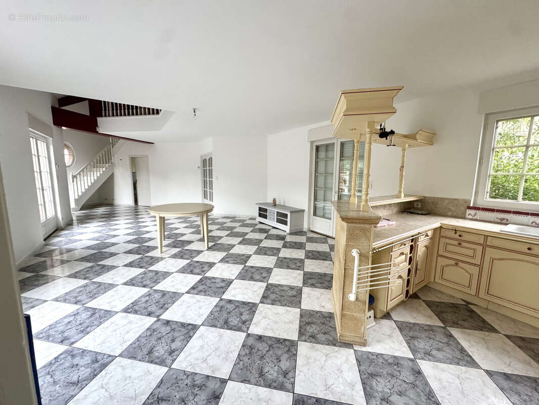 Maison à CHATEAU-L'ABBAYE