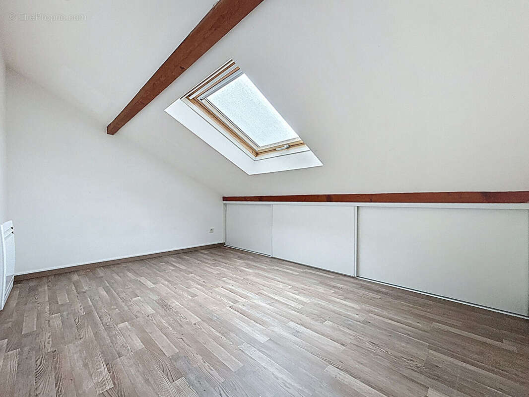 Appartement à POISY
