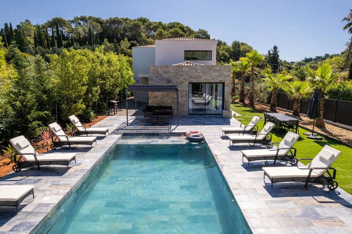 Maison à MOUGINS