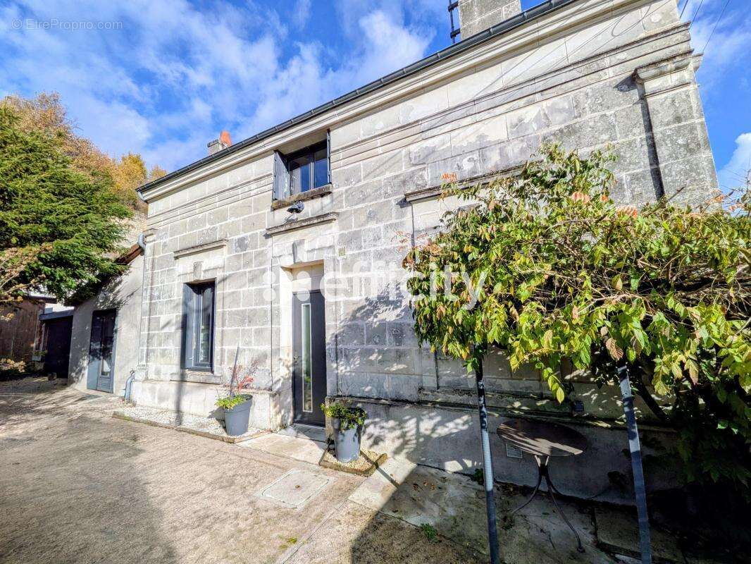 Maison à CINQ-MARS-LA-PILE