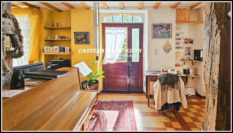 Maison à VIC-FEZENSAC