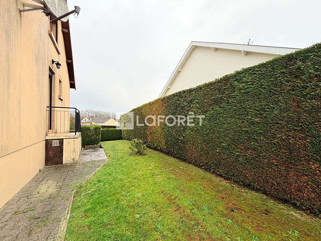 Maison à SAINTE-MENEHOULD