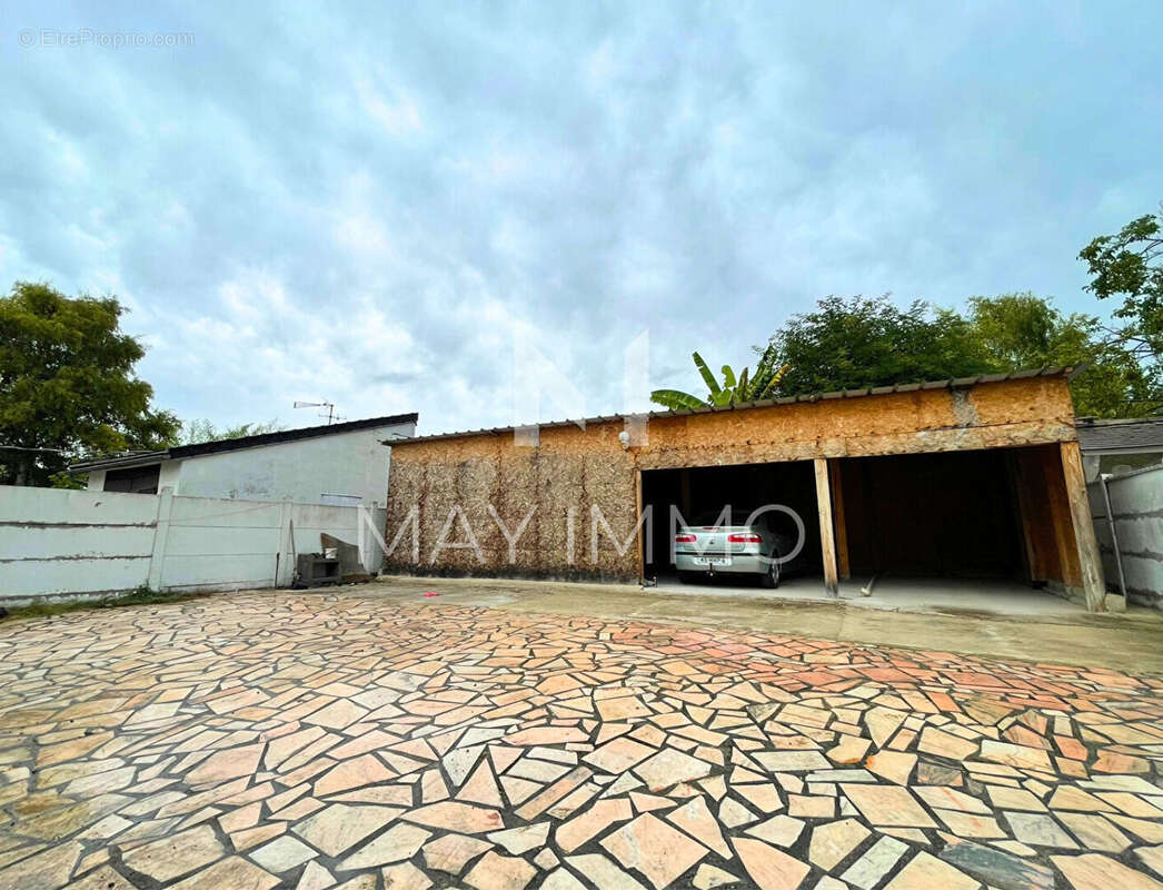 Maison à VAIRES-SUR-MARNE