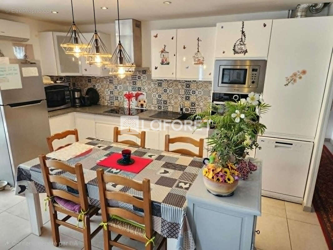 Appartement Jardin à TAMARIS La Seyne Sur Mer 3 pièce(s) 68M² - photo 4