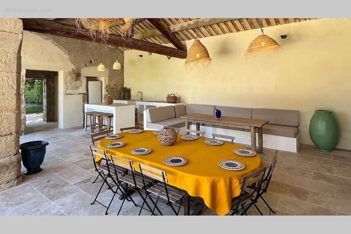 Maison à CHATEAUNEUF-DU-PAPE