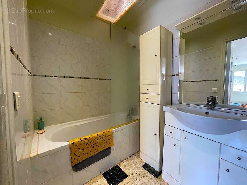 Maison à CASCASTEL-DES-CORBIERES