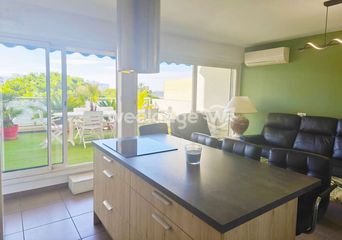 Appartement à MAUGUIO