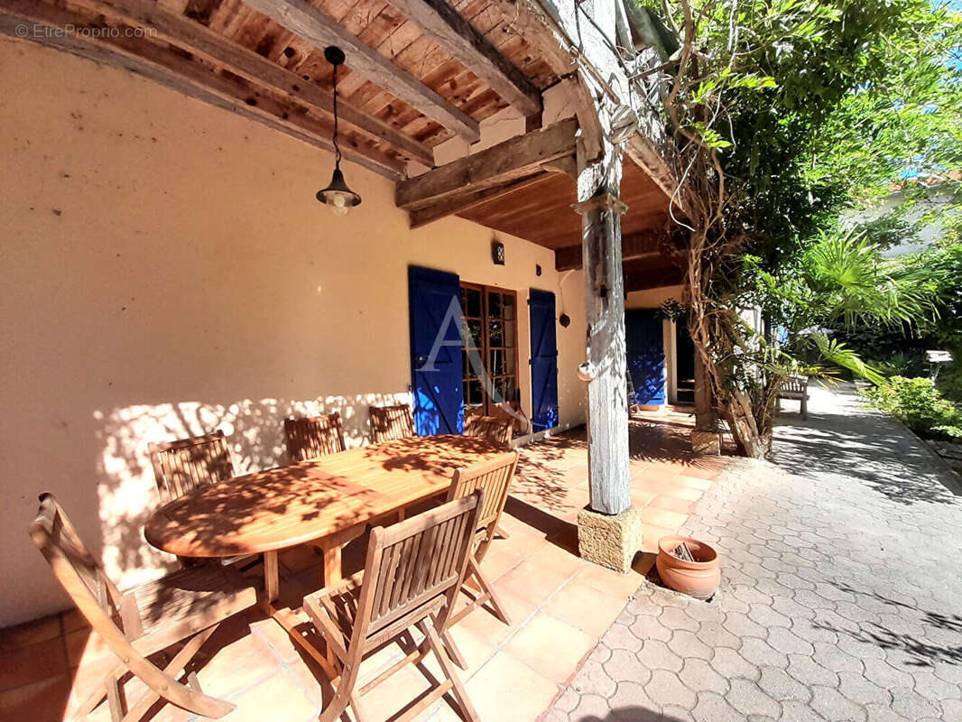 Maison à VILLENEUVE-DE-MARSAN