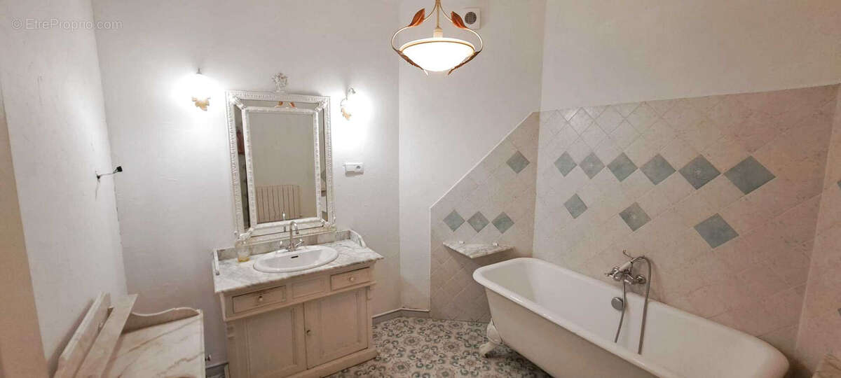 Maison à MARSEILLE-6E