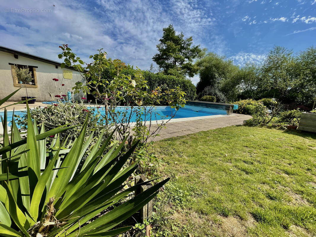 Maison à SANRY-LES-VIGY