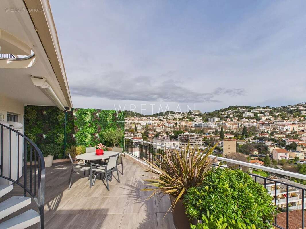 Appartement à LE CANNET