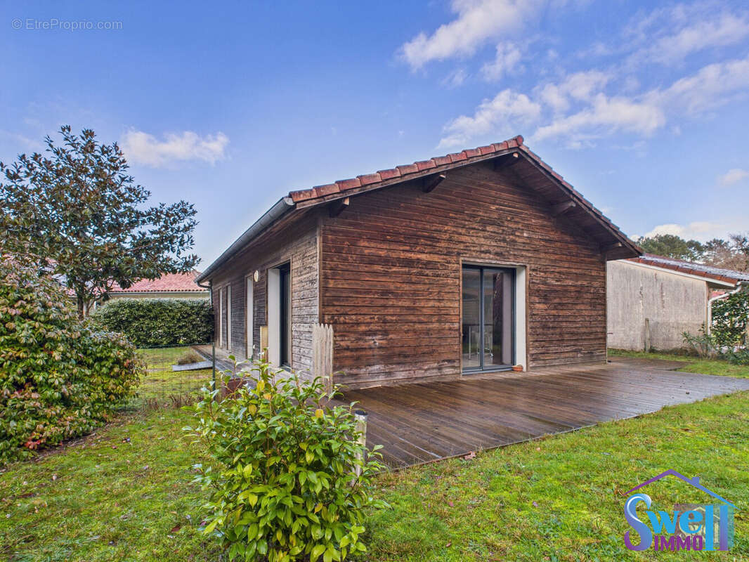 Maison à MOLIETS-ET-MAA