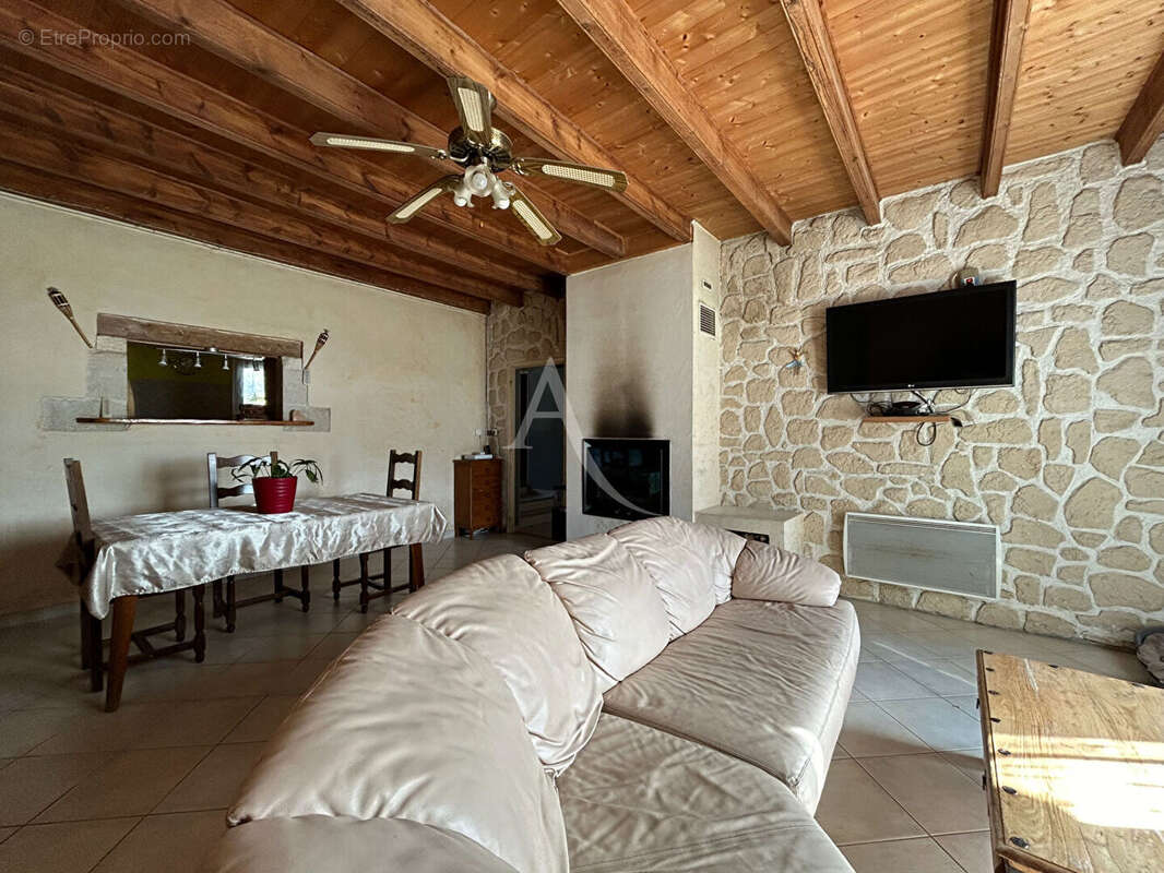 Maison à L'ILE-D'ELLE