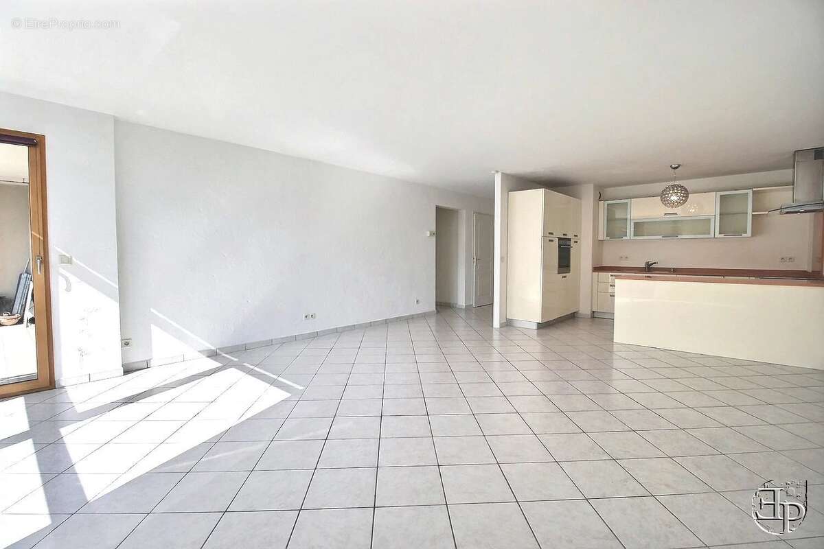 Appartement à SAINT-JULIEN-EN-GENEVOIS