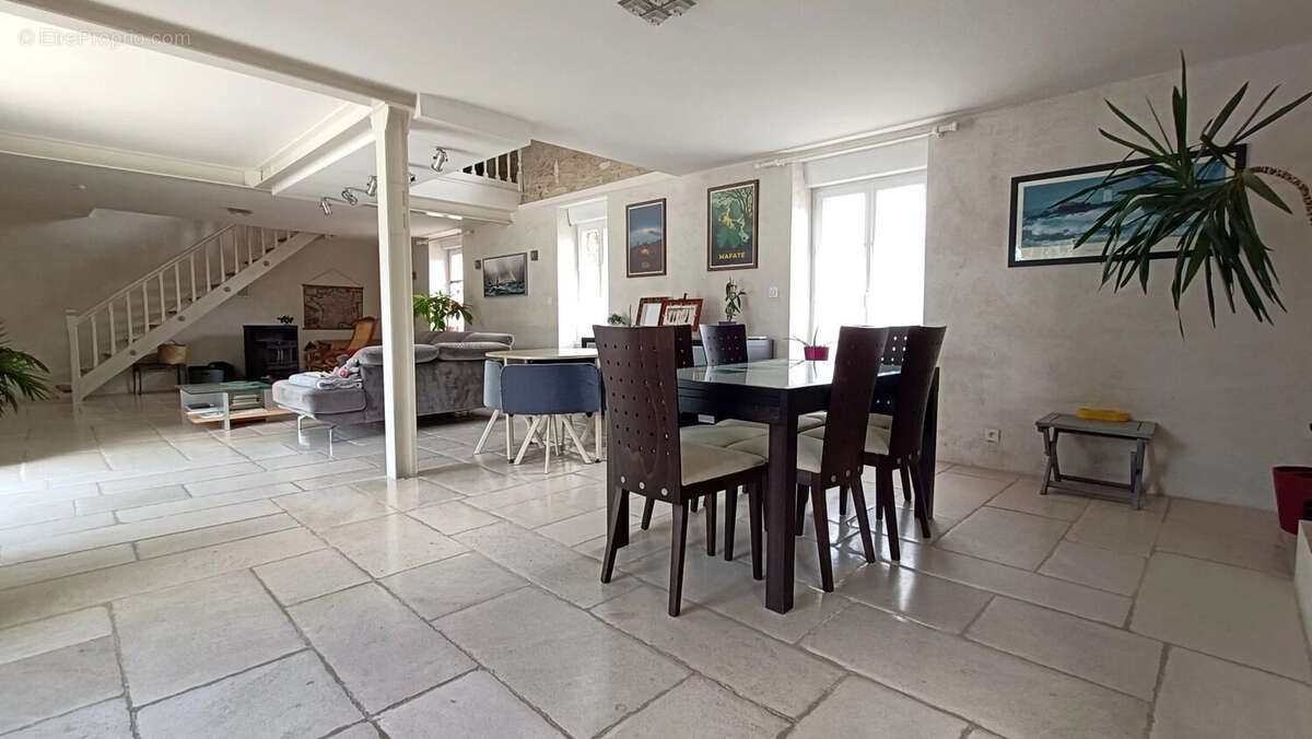 Maison à LE ROCHEREAU