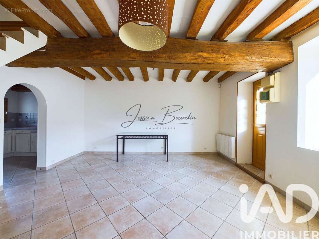 Photo 4 - Maison à VILLENEUVE-LA-GUYARD