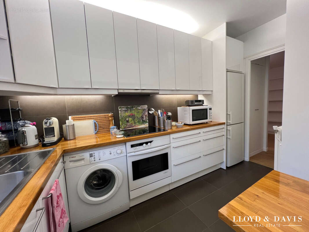 Appartement à PARIS-7E