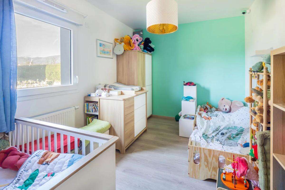 Appartement à ARTHAZ-PONT-NOTRE-DAME