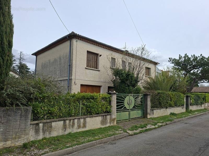 Maison à ROQUEMAURE