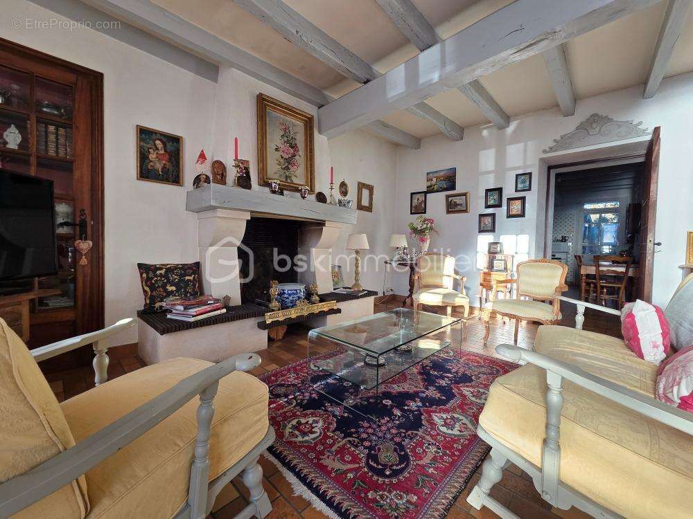 Maison à LE BUSSEAU