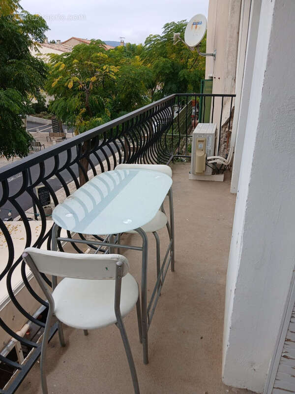 Appartement à VIC-LA-GARDIOLE