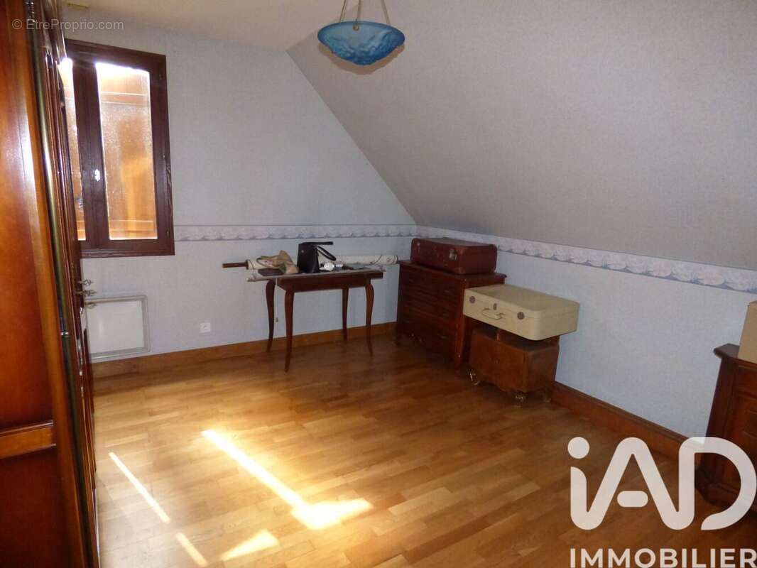 Photo 8 - Maison à LE BREUIL