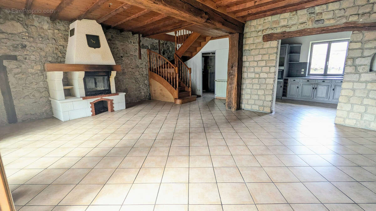 Maison à AUREC-SUR-LOIRE