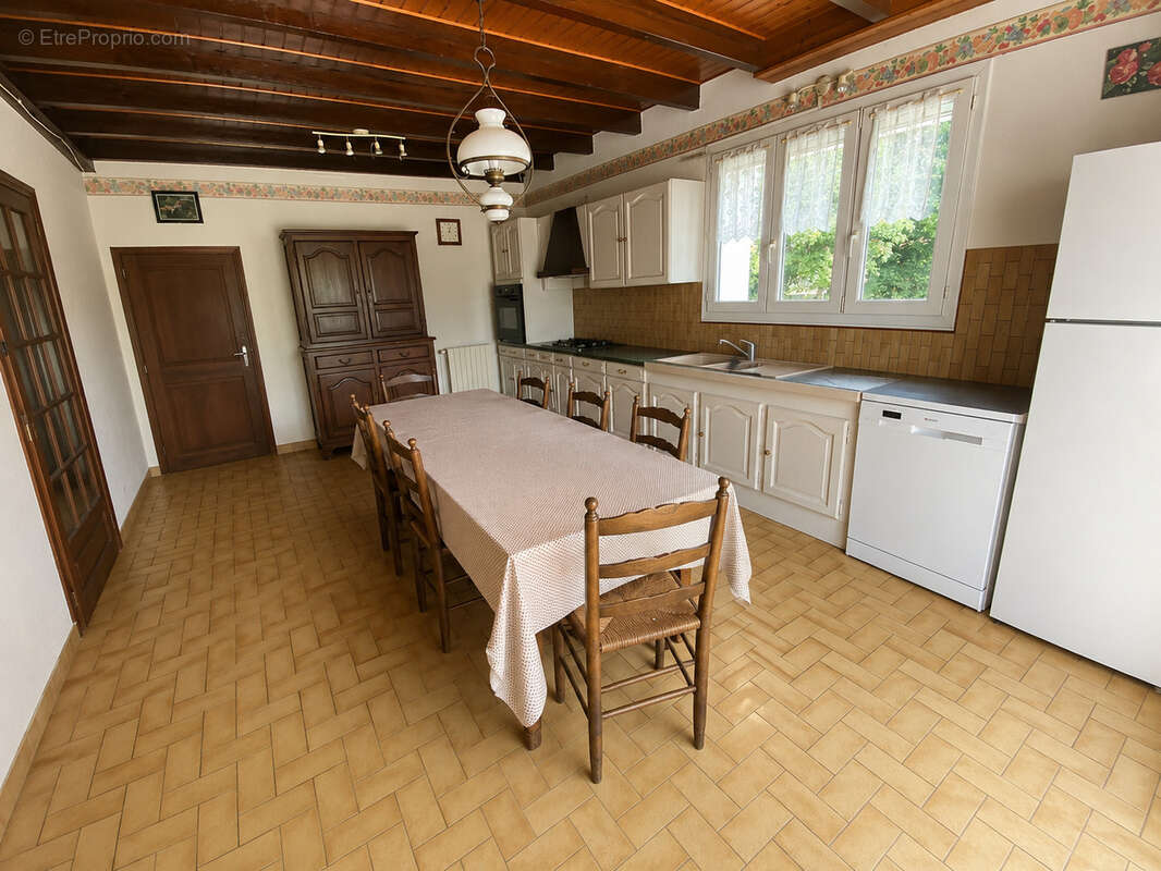 Maison à LA VERGNE