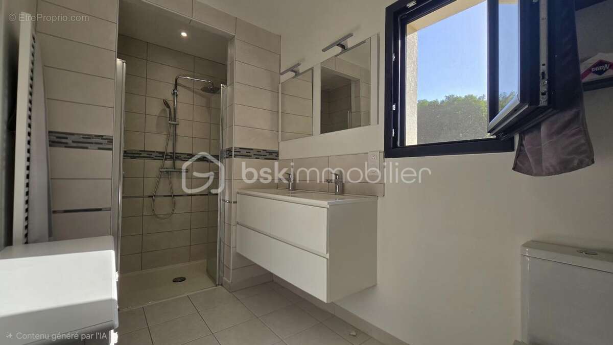 Maison spacieuse de 2019, lumineuse, quatre chambres, bureau, garage, grand terrain agricole - photo 15