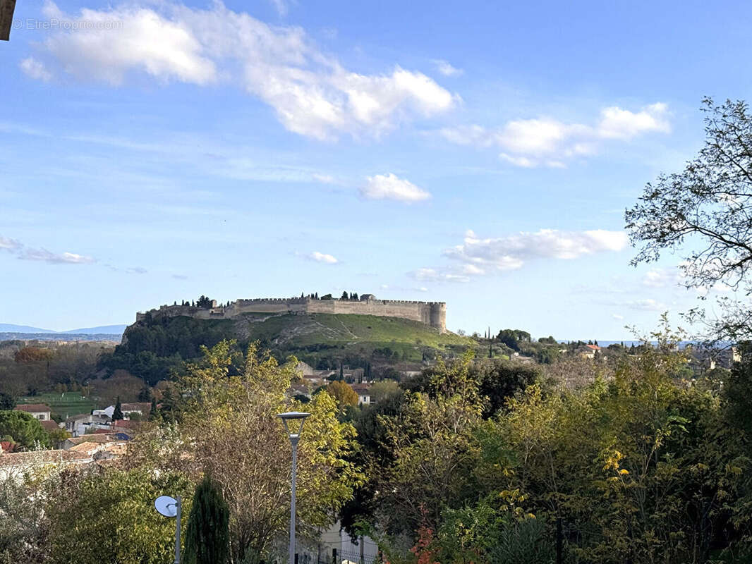 Appartement à VILLENEUVE-LES-AVIGNON