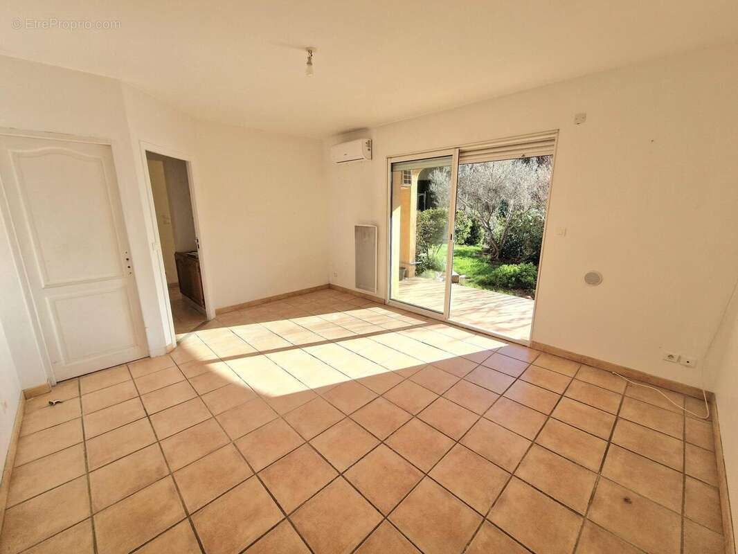 Photo 8 - Maison à CARQUEIRANNE