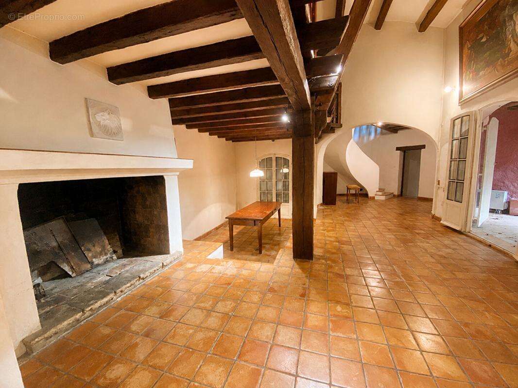 Maison Le Castellet 6 pièce(s) 175 m2 avec piscine - photo 2