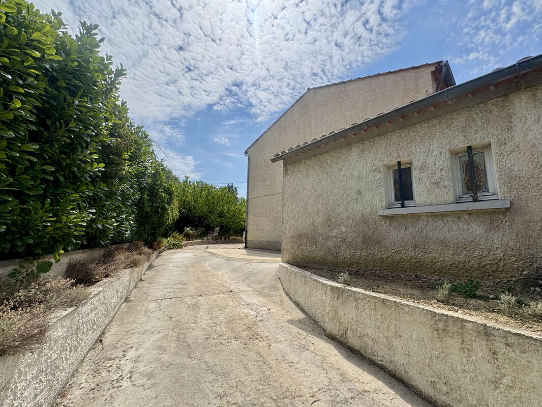 Villa au cœur de Vaison, comprenant 2 habitations et 2 garages - photo 21