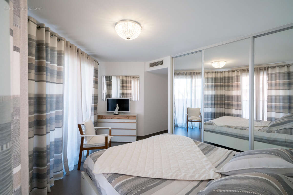 Appartement à HYERES