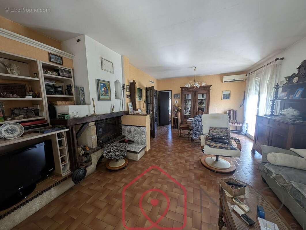 Maison à COURSAN
