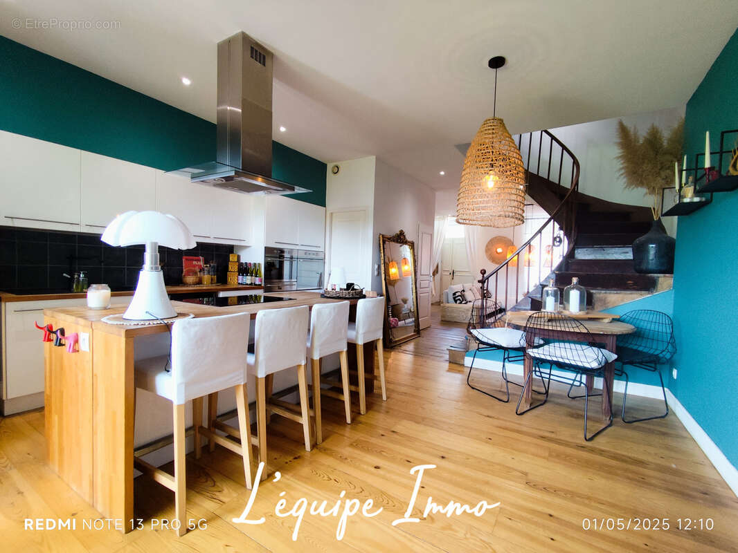 Maison à VIC-FEZENSAC