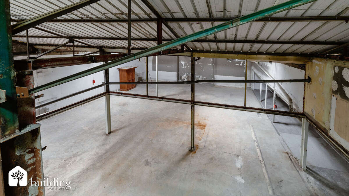 Commerce à COURBEVOIE