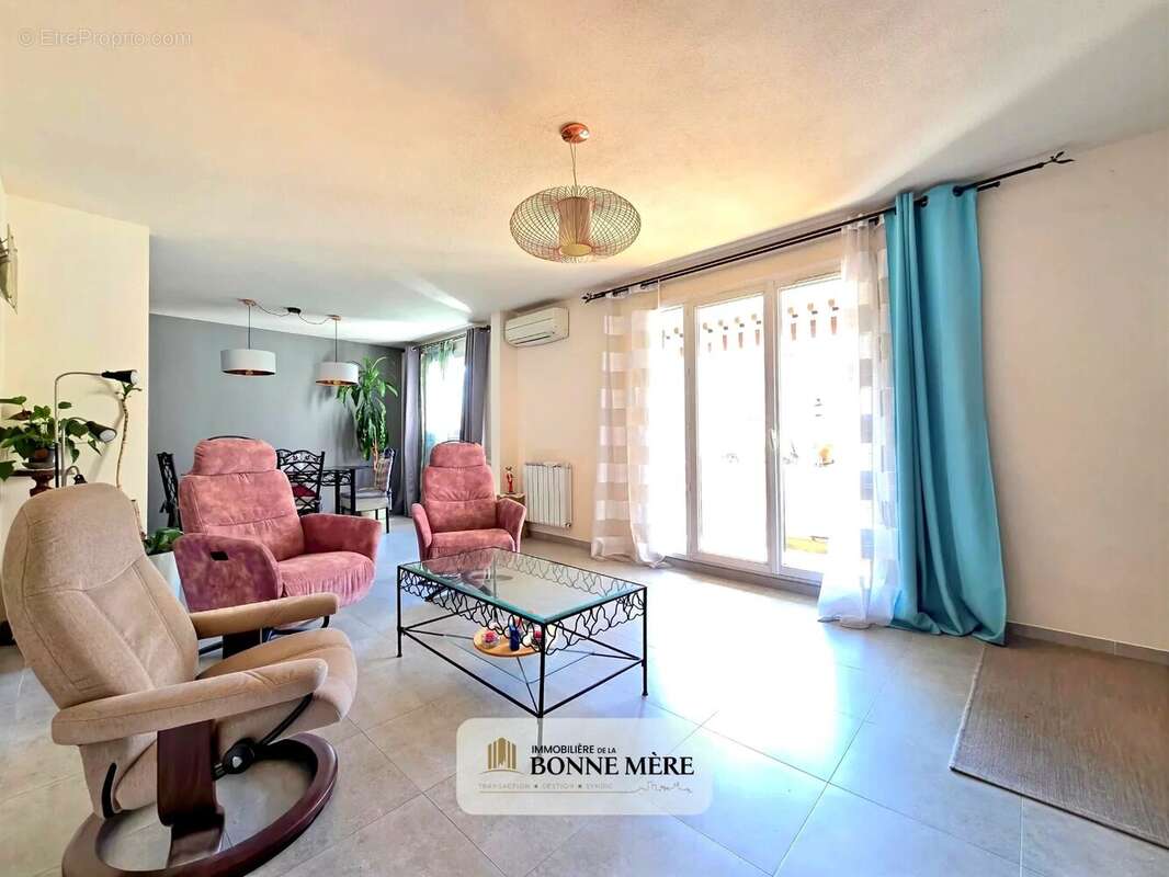 Appartement à MARSEILLE-11E