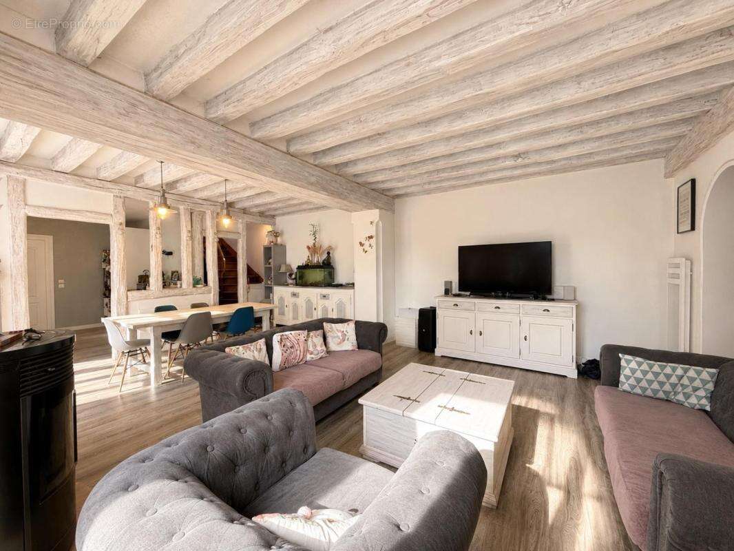Maison à CHAUMES-EN-BRIE