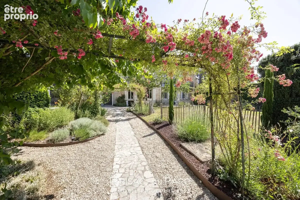 Maison 10 pièces 265 m² à vendre à Dijon (21000) - photo 2
