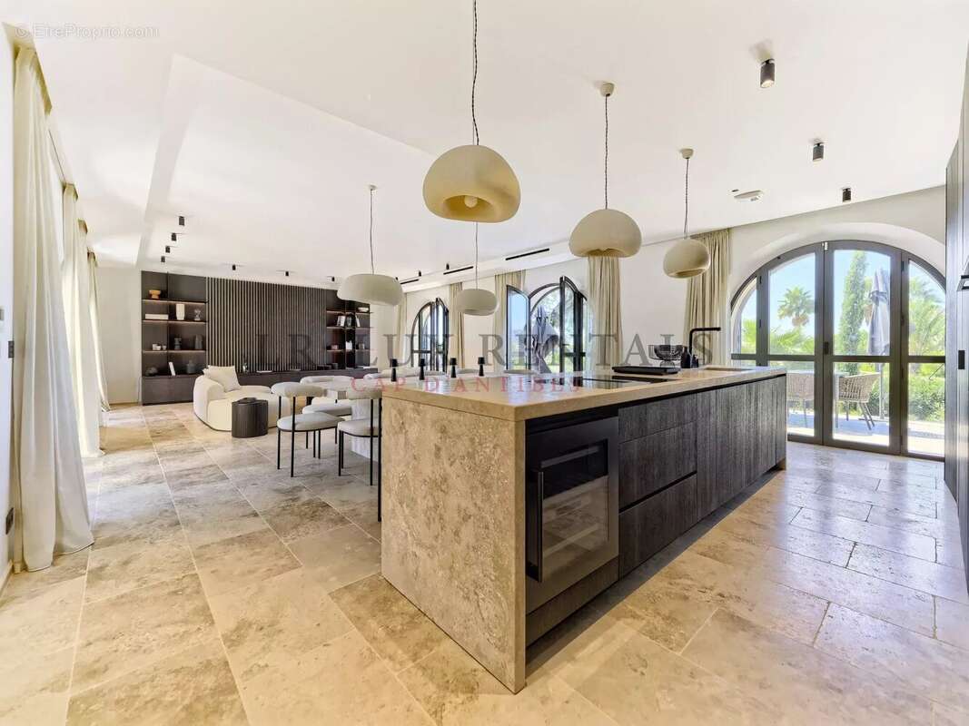 Maison à ANTIBES