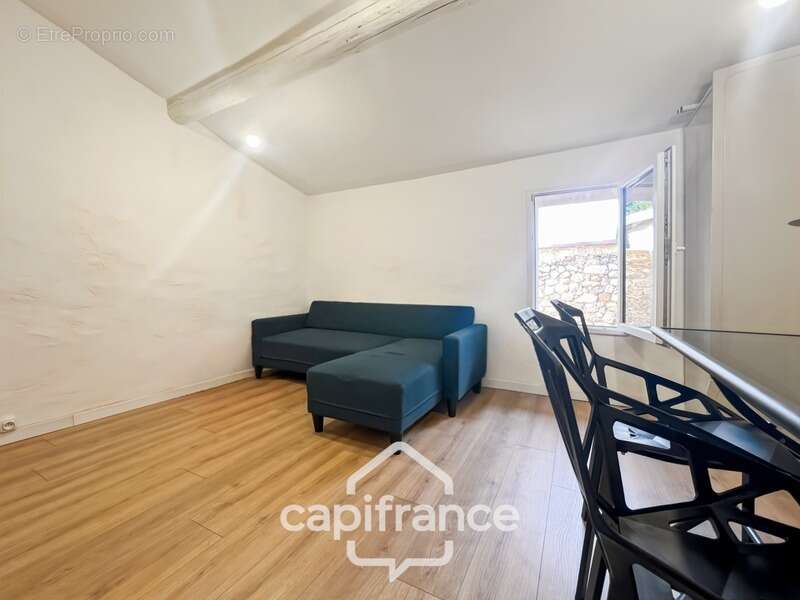 Maison à SAINT-CANNAT