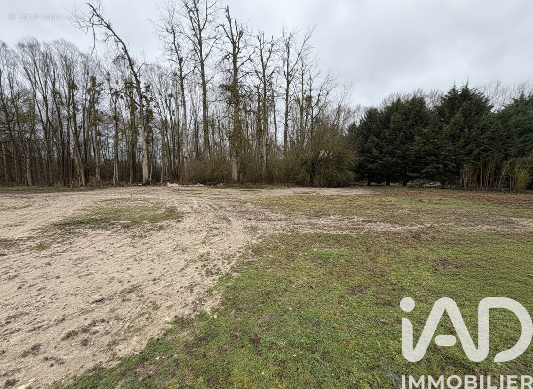 Photo 1 - Terrain à BAZAINVILLE